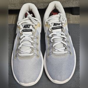 Nike Lunar Apparent Gray and White Sneakers Size 9.5M